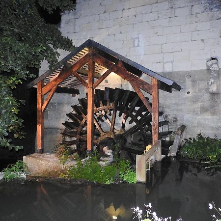 Le Moulin De Saussaye Bed & Breakfast Crouzilles Exterior photo