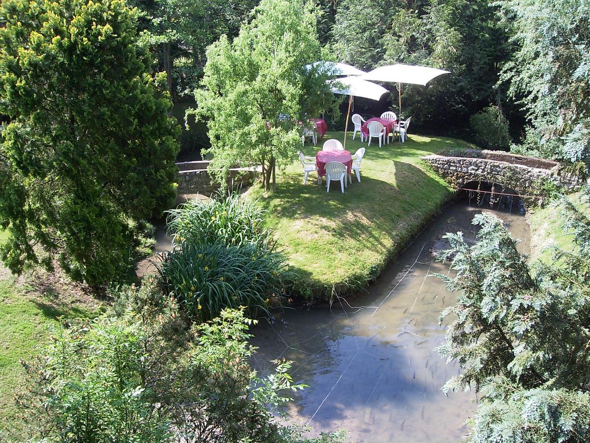 Le Moulin De Saussaye Bed & Breakfast Crouzilles Exterior photo